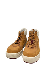 Load image into Gallery viewer, Sneakers/Athletic