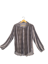 Load image into Gallery viewer, Blouse
