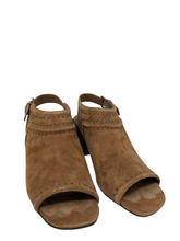 Load image into Gallery viewer, Slingbacks
