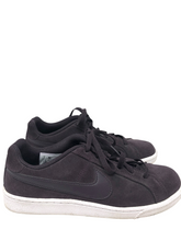 Load image into Gallery viewer, Sneakers/Athletic
