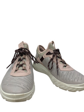 Load image into Gallery viewer, Sneakers/Athletic
