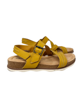 Load image into Gallery viewer, Sandals
