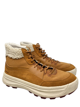 Load image into Gallery viewer, Sneakers/Athletic
