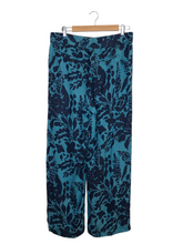 Load image into Gallery viewer, Pants
