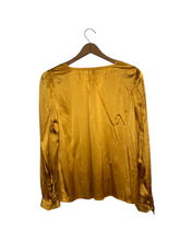 Load image into Gallery viewer, Blouse
