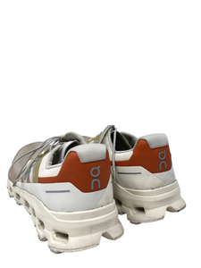 Sneakers/Athletic
