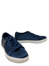 Load image into Gallery viewer, Sneakers/Athletic
