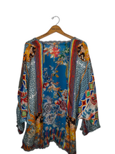 Load image into Gallery viewer, Blouse
