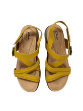 Load image into Gallery viewer, Sandals
