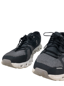 Sneakers/Athletic