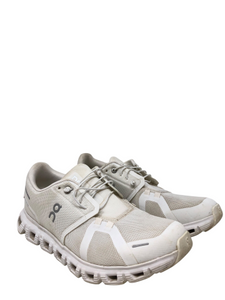 Sneakers/Athletic
