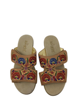 Load image into Gallery viewer, Sandals
