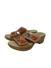 Load image into Gallery viewer, Sandals
