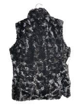 Load image into Gallery viewer, Vest
