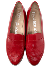 Load image into Gallery viewer, Loafers
