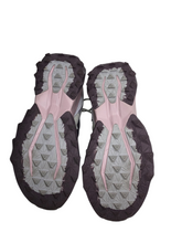 Load image into Gallery viewer, Sneakers/Athletic
