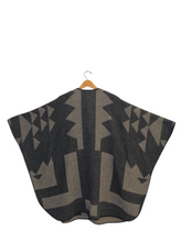 Load image into Gallery viewer, Poncho
