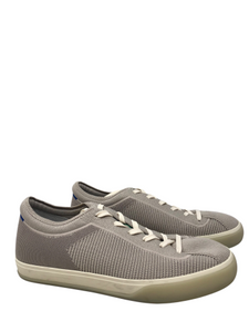 Sneakers/Athletic