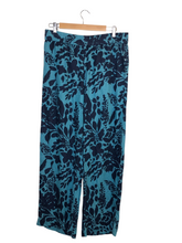 Load image into Gallery viewer, Pants
