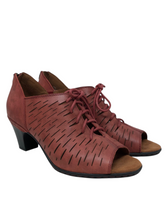 Load image into Gallery viewer, Heels
