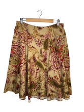 Load image into Gallery viewer, Women&#39;s Apparel Skirt Lauren Size 12
