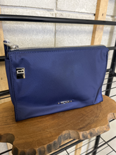 Load image into Gallery viewer, Women&#39;s Apparel Wallet Tumi
