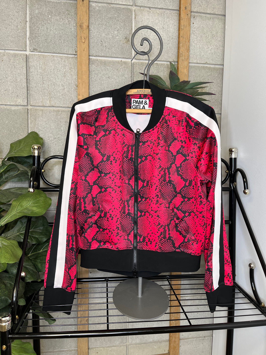 Size Medium Pam & Gela Red Black Reptile Zipper Front Jacket